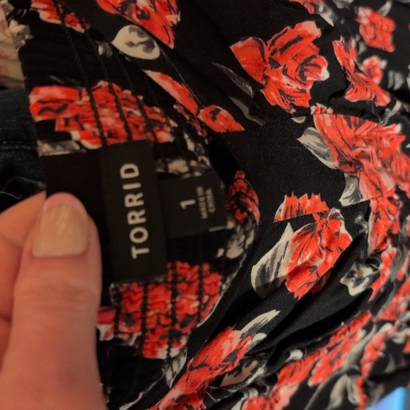 Torrid size 1 Floral Black and Red Dress - Picture 2 of 4